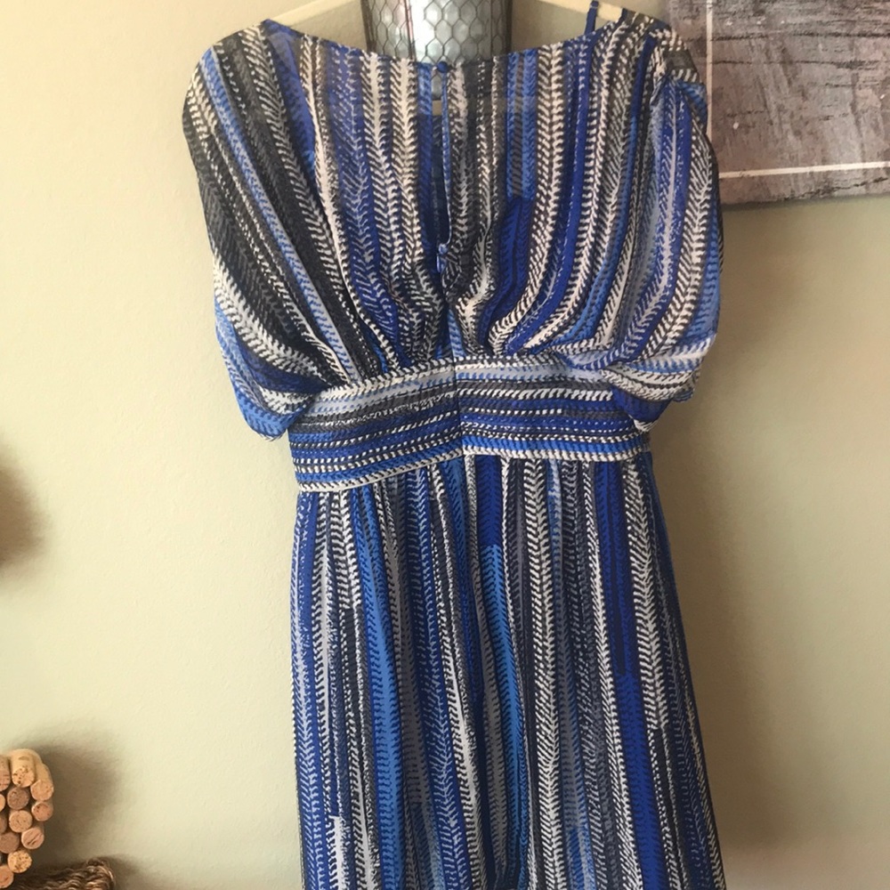 Dress - Picture 4 of 4